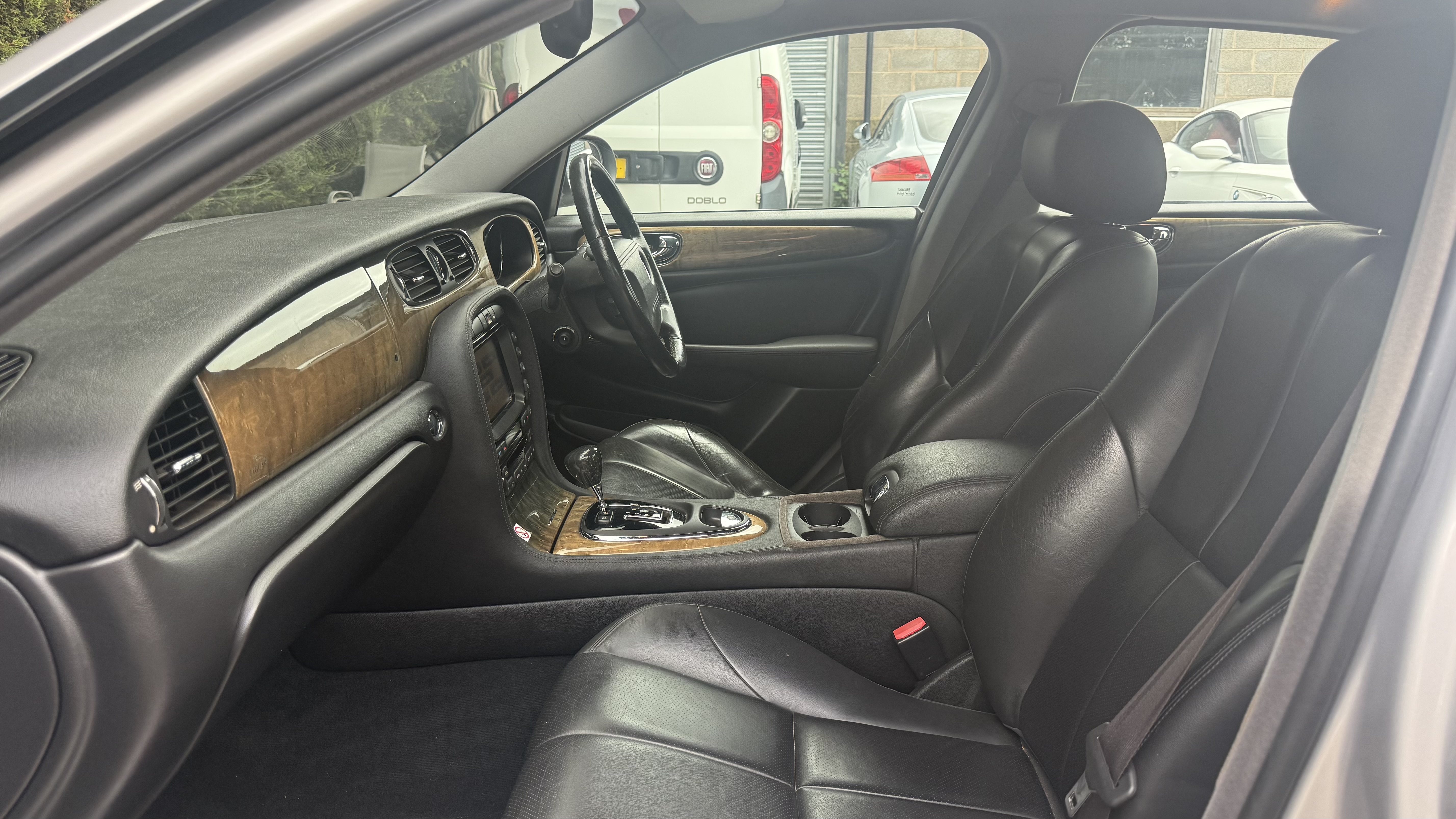 Jaguar XJ XJ8 Sport (2003) 4.2 XJ8 Sport Saloon 4dr Petrol Automatic (2003)