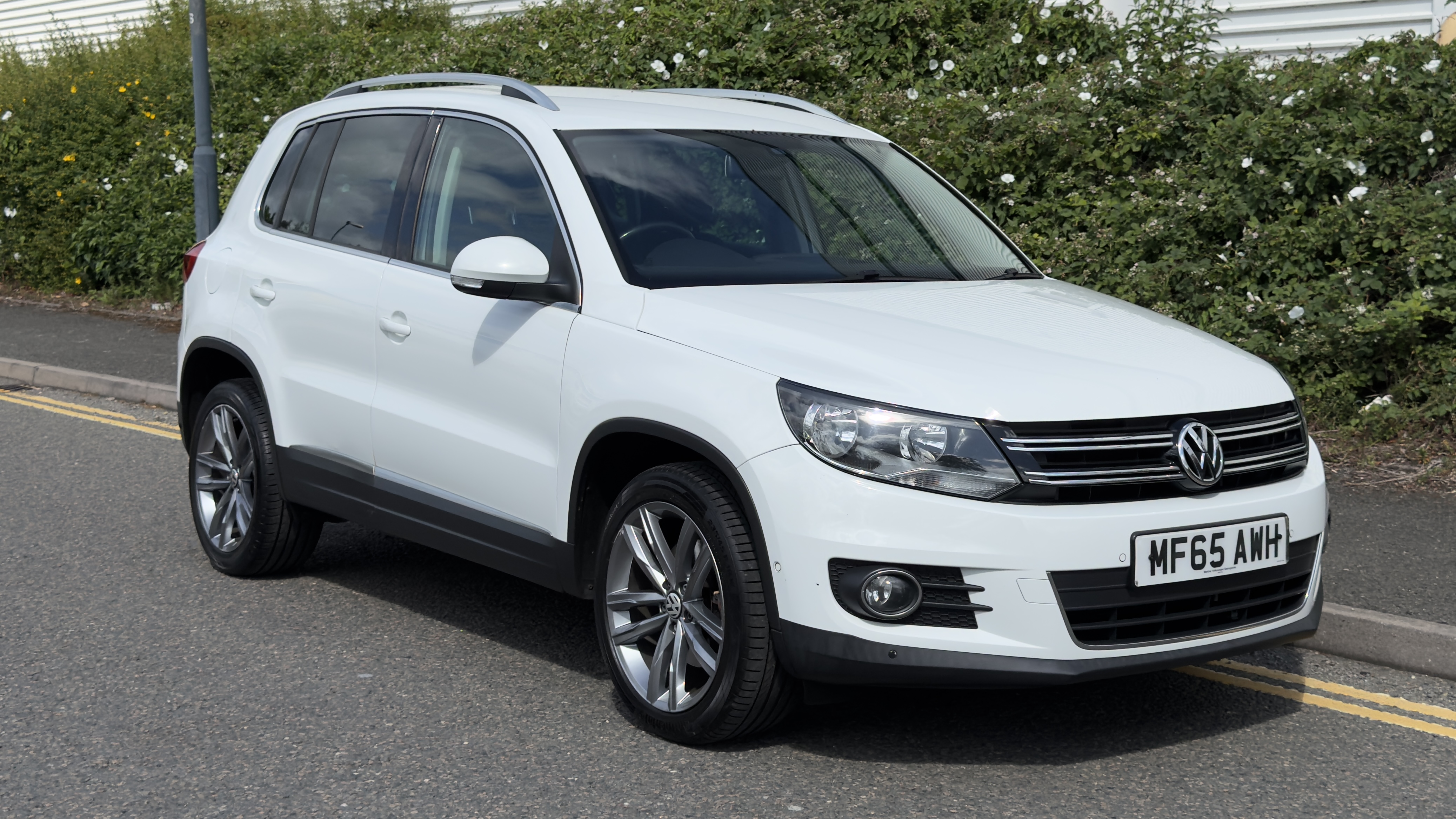 Volkswagen Tiguan 2.0 TDI BlueMotion Tech Match 2WD Euro 6 (s/s) 5dr (2015)