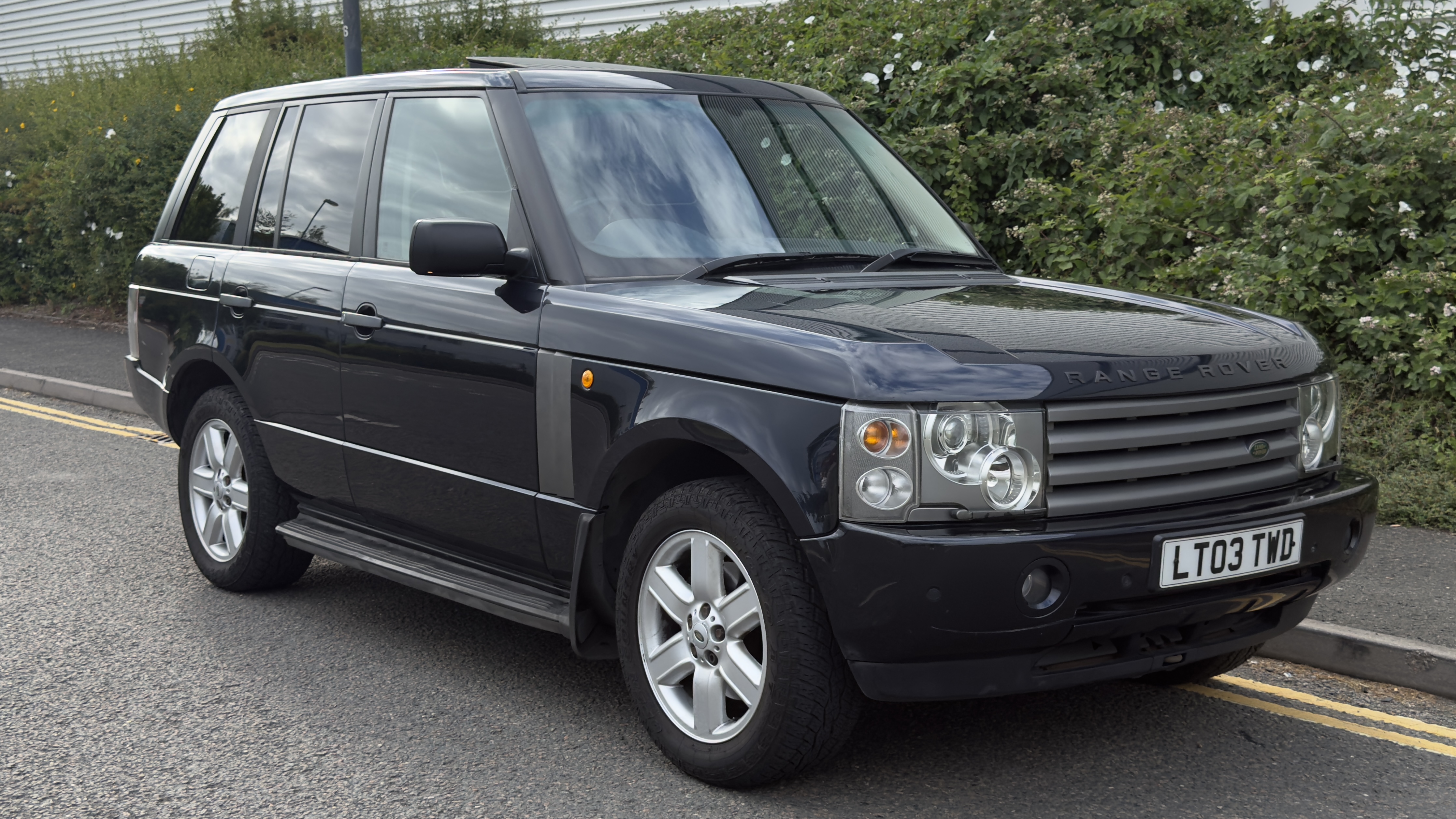 Land Rover Range Rover 4.4 V8 Vogue Station Wagon 5dr (2003)